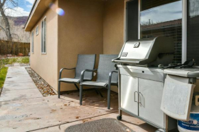 CW343 - Great downtown location with a private hot tub